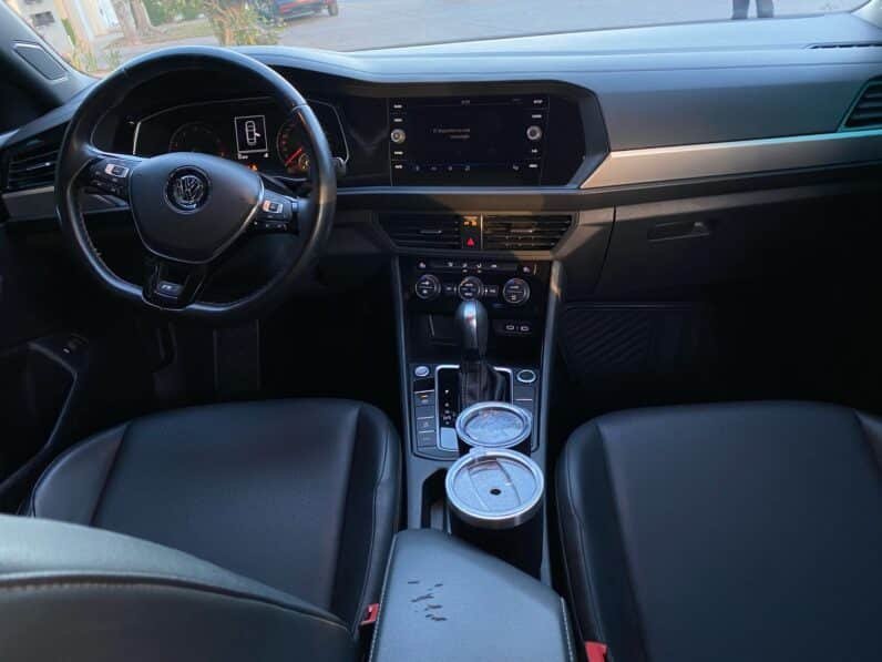VOLKSWAGEN JETTA 2021 completo