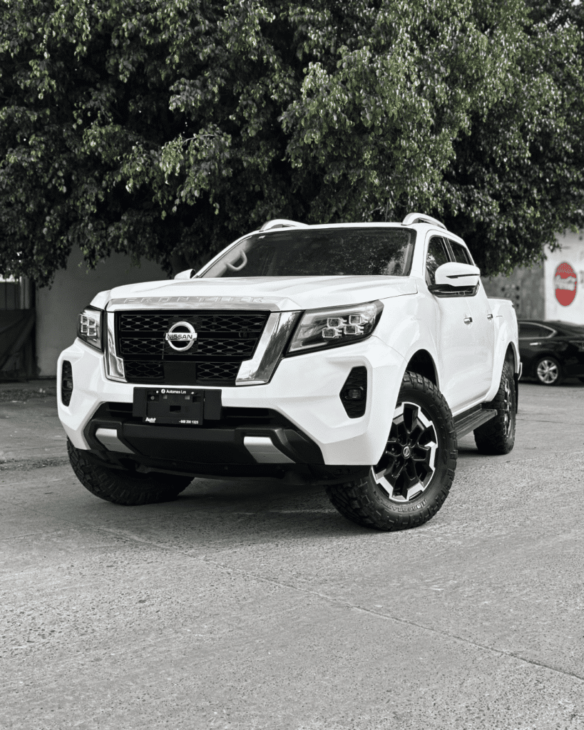 NISSAN FRONTIER 2021