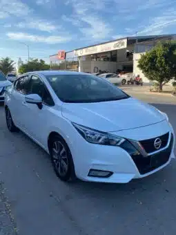 NISSAN VERSA 2020 completo
