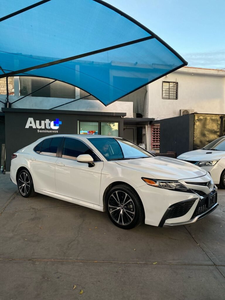 TOYOTA CAMRY 2020
