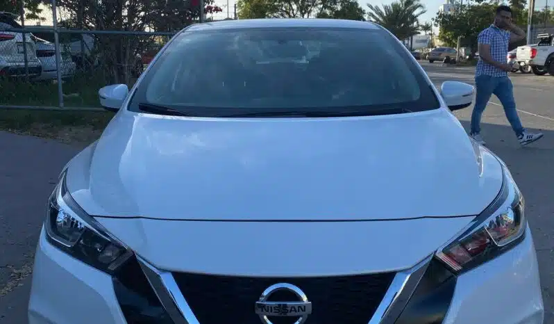 NISSAN VERSA 2020 completo