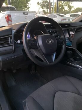 TOYOTA CAMRY 2020