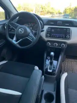 NISSAN VERSA 2020 completo