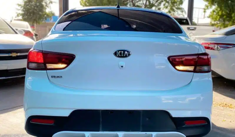 KIA RIO 2020 completo