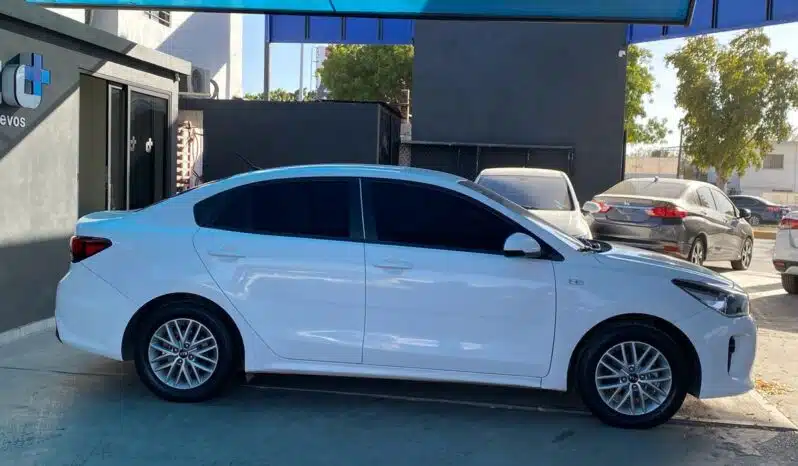 KIA RIO 2020 completo