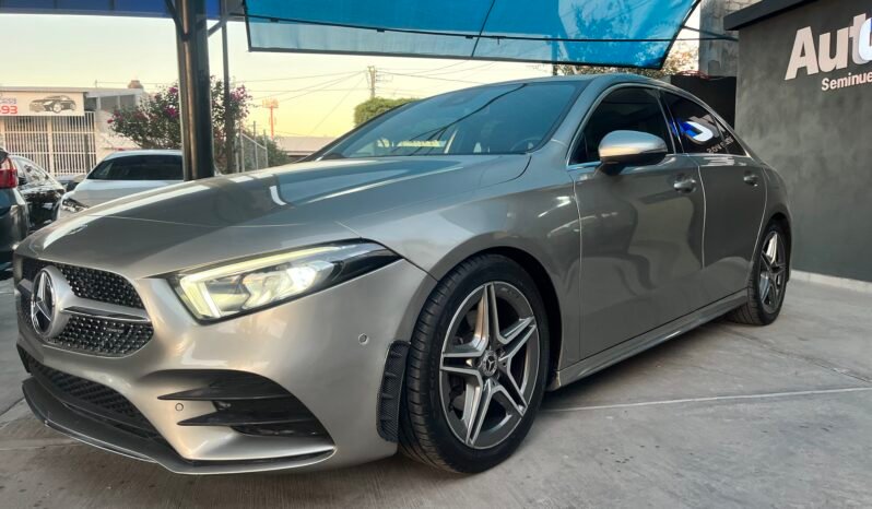 
								MERCEDES BENZ A200 AMG 2020 completo									