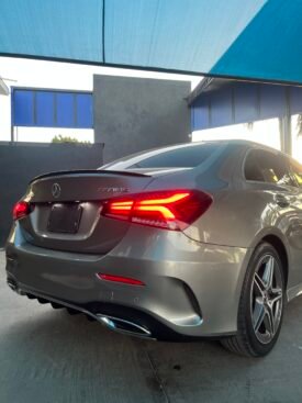 MERCEDES BENZ A200 AMG 2020