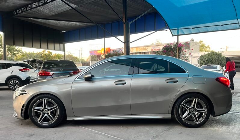 
								MERCEDES BENZ A200 AMG 2020 completo									