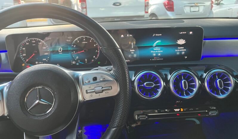 
								MERCEDES BENZ A200 AMG 2020 completo									