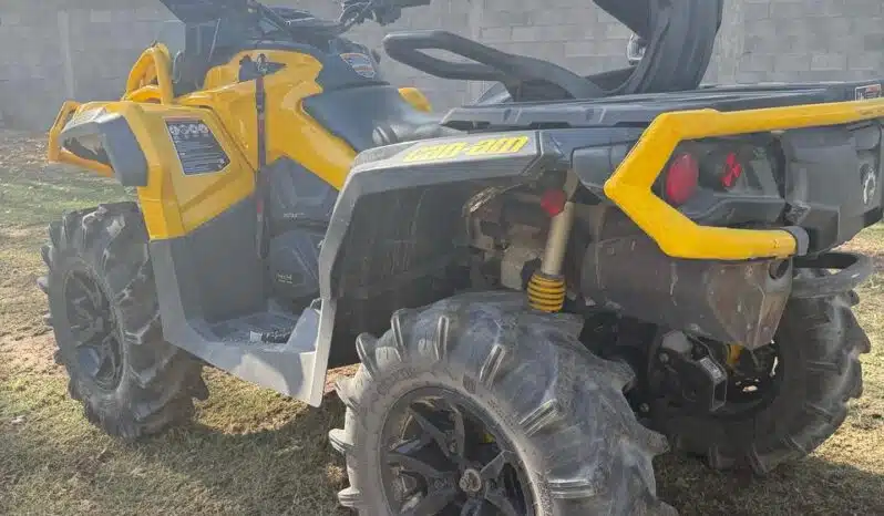 CAN AM OUTLANDER 2021 completo