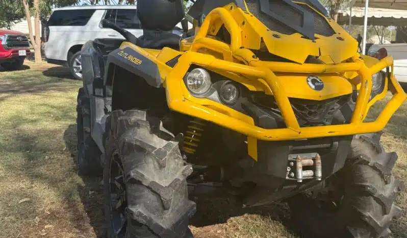 CAN AM OUTLANDER 2021 completo