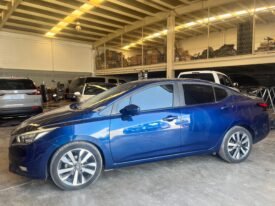 NISSAN VERSA PLATINUM 2020