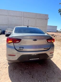 
										CHEVROLET ONIX 2023 completo									
