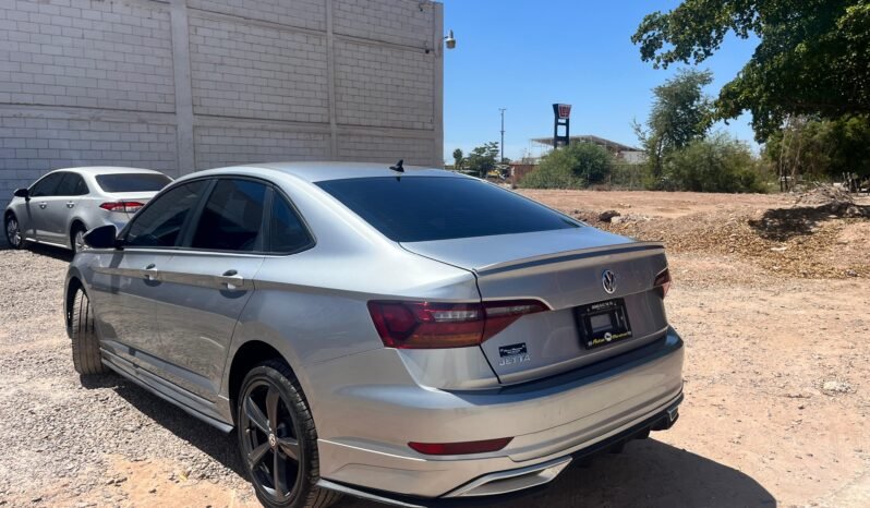 
								VOLKSWAGEN JETTA 2019 completo									