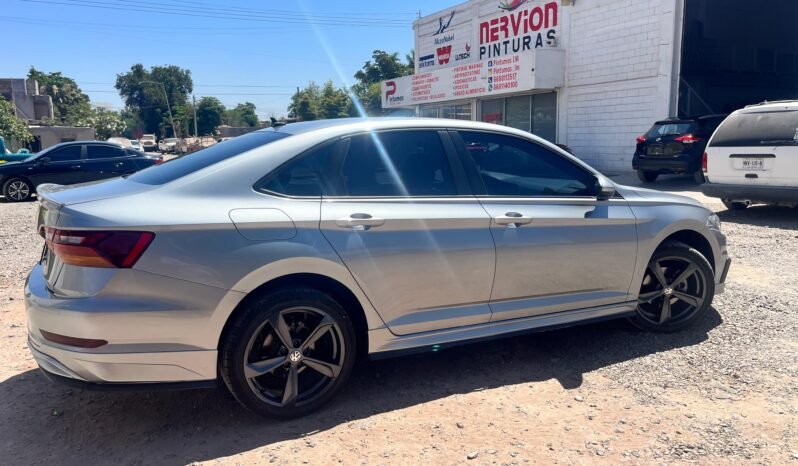 
								VOLKSWAGEN JETTA 2019 completo									