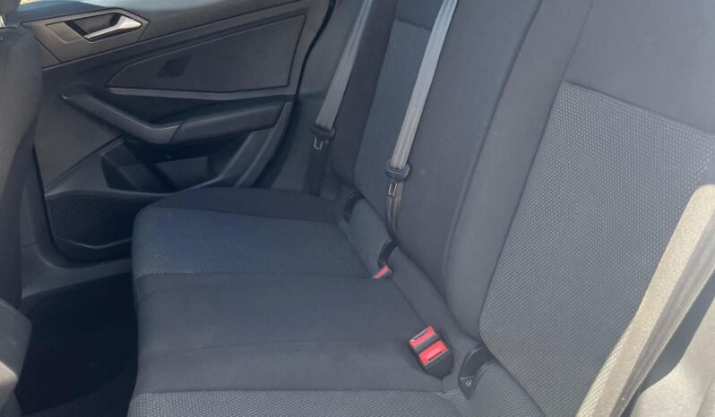 
								VOLKSWAGEN JETTA 2019 completo									