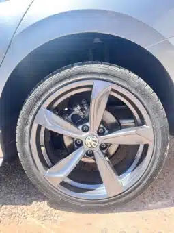 VOLKSWAGEN JETTA 2019 completo