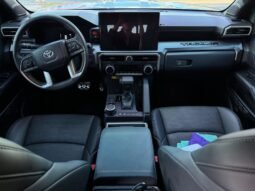 
										TOYOTA TACOMA 2024 completo									