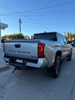 
										TOYOTA TACOMA 2024 completo									