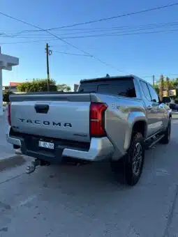 TOYOTA TACOMA 2024 completo