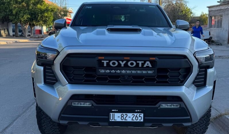 
								TOYOTA TACOMA 2024 completo									
