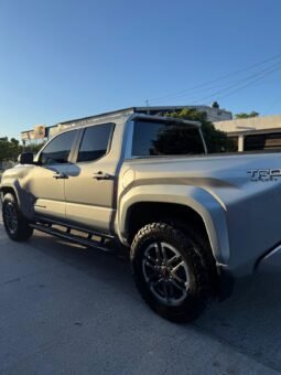 
										TOYOTA TACOMA 2024 completo									