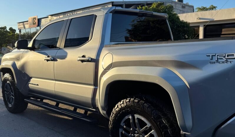 
								TOYOTA TACOMA 2024 completo									