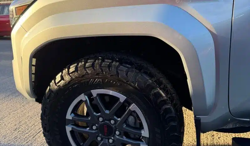 TOYOTA TACOMA 2024 completo