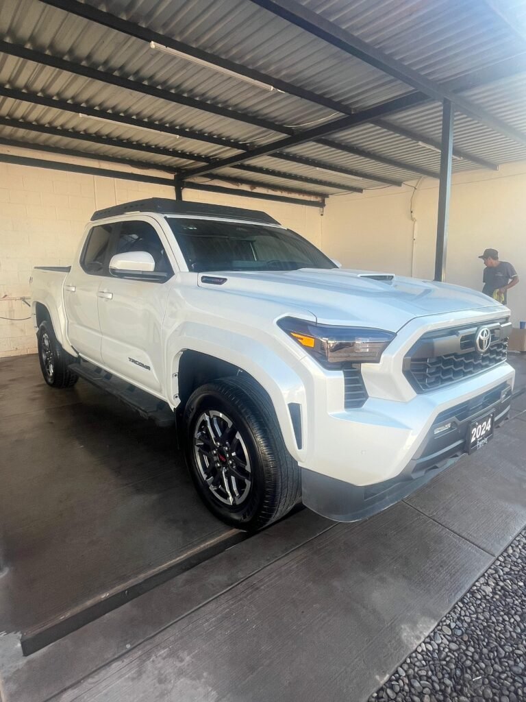 TOYOTA TACOMA 2024