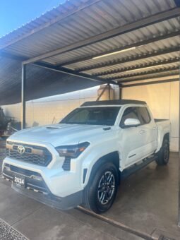 
										TOYOTA TACOMA 2024 completo									
