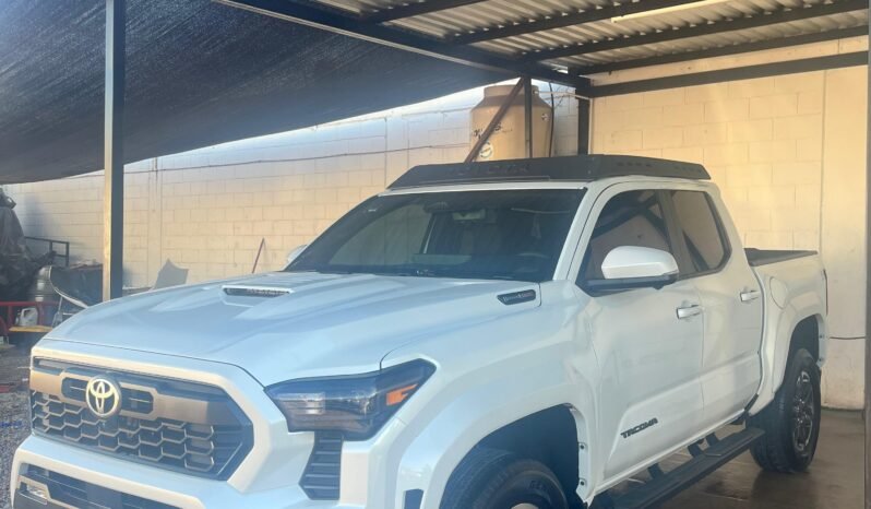 
								TOYOTA TACOMA 2024 completo									