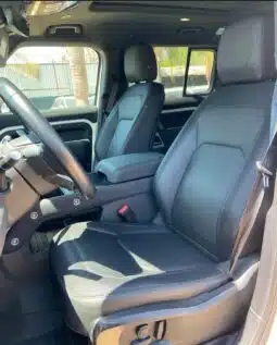 LAND ROVER DEFENDER 2023 completo
