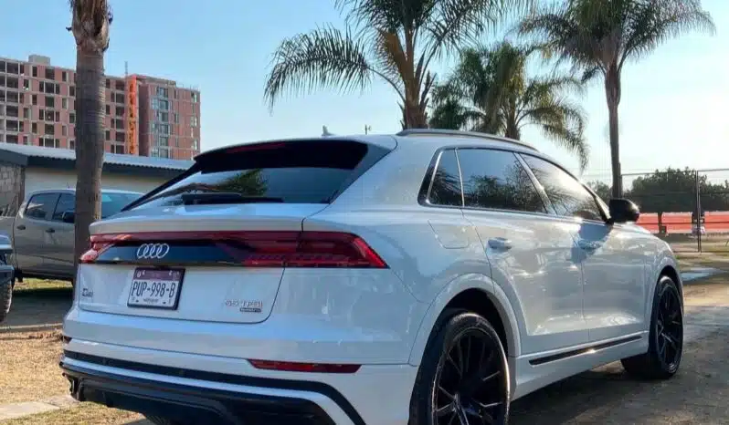 AUDI Q8 2020 completo