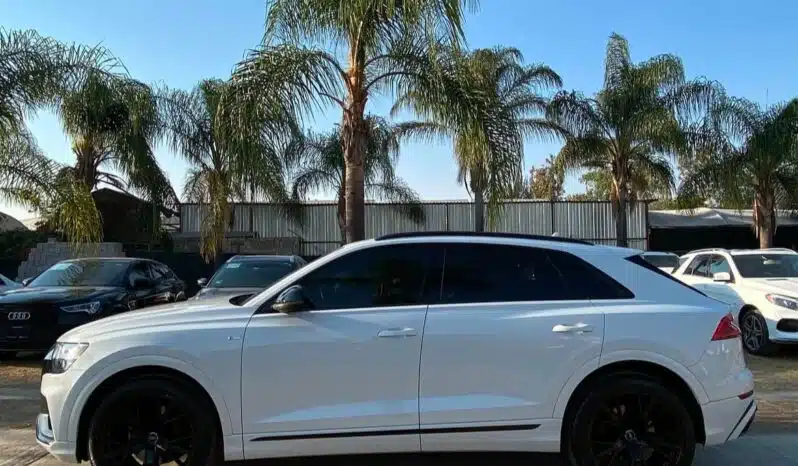 AUDI Q8 2020 completo