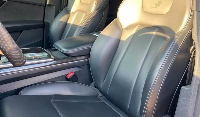 
								AUDI Q8 2020 completo									