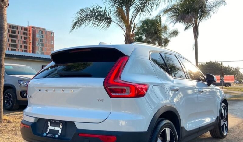 
								VOLVO XC 40 2022 completo									