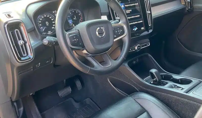 VOLVO XC 40 2022 completo