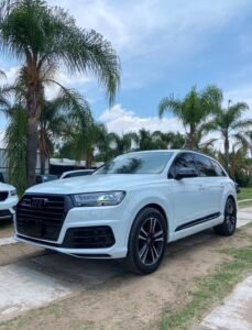 AUDI Q7 2017