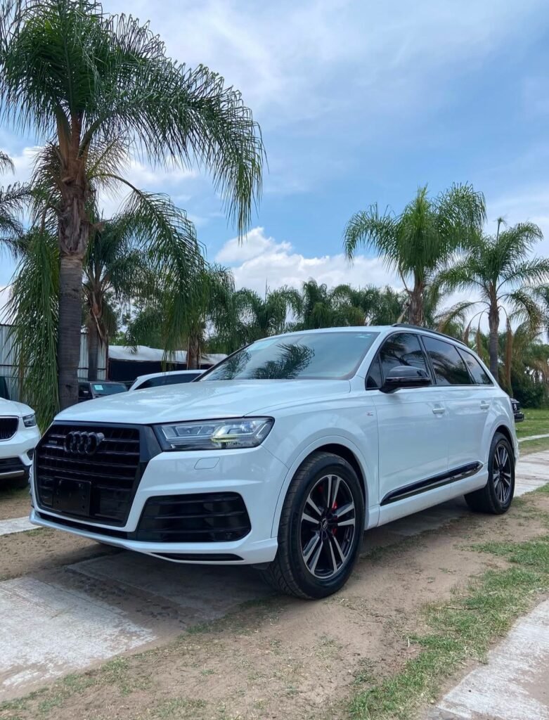 AUDI Q7 2017