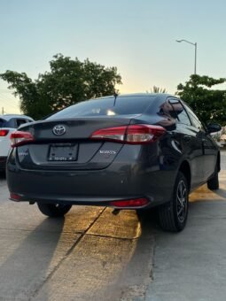 
										TOYOTA YARIS 2021 completo									