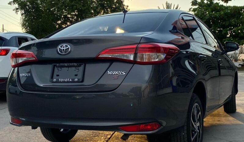 
								TOYOTA YARIS 2021 completo									