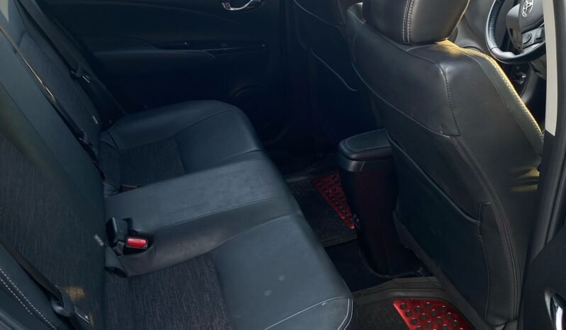 
								TOYOTA YARIS 2021 completo									