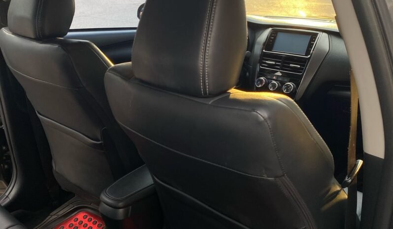 
								TOYOTA YARIS 2021 completo									