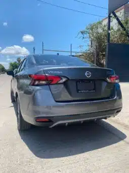 NISSAN VERSA 2022 completo