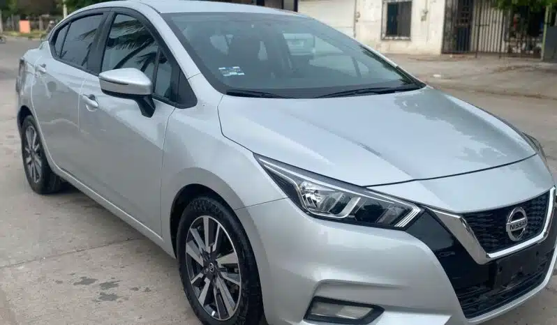 NISSAN VERSA 2020 completo