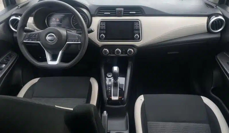 NISSAN VERSA 2020 completo