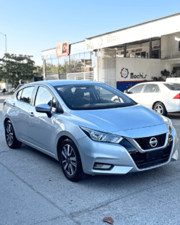 NISSAN VERSA 2021 completo