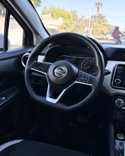 NISSAN VERSA 2021 completo