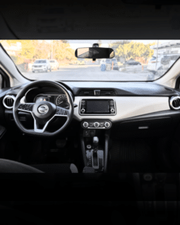 NISSAN VERSA 2021 completo