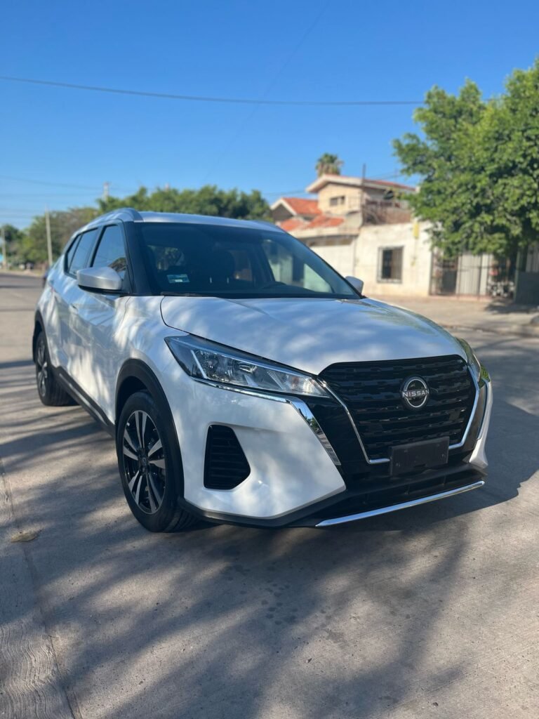 NISSAN KICKS 2023